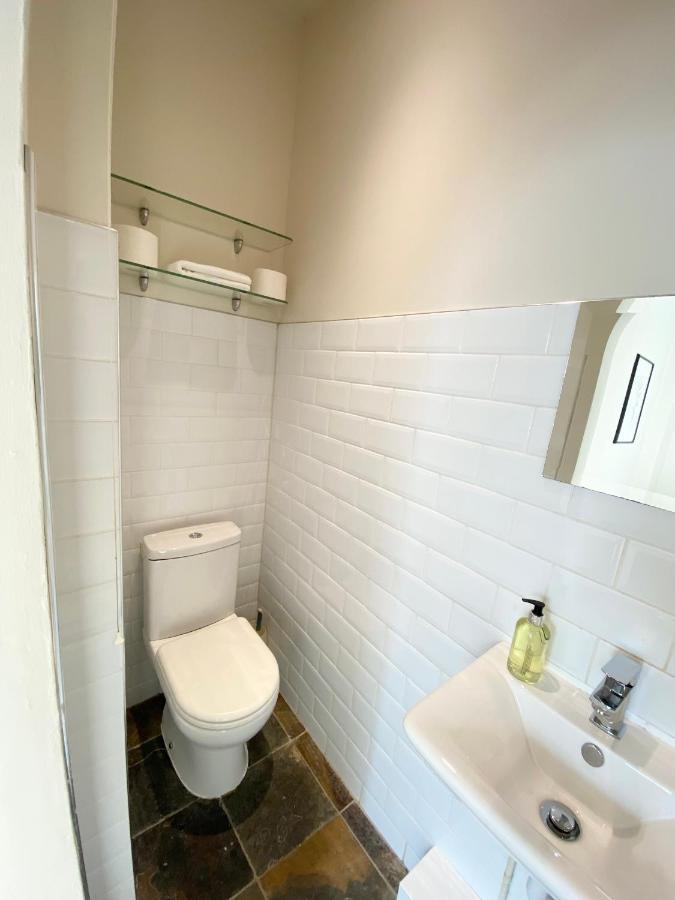 Stylish Maisonette And Studio In Victoria Londra Dış mekan fotoğraf