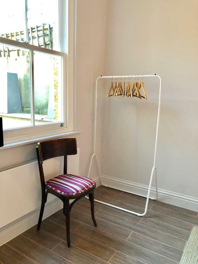 Stylish Maisonette And Studio In Victoria Londra Dış mekan fotoğraf
