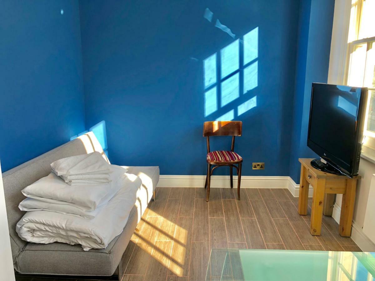 Stylish Maisonette And Studio In Victoria Londra Dış mekan fotoğraf